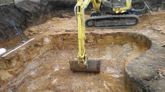 digging out pool wellington excavation - great day for earthworks 